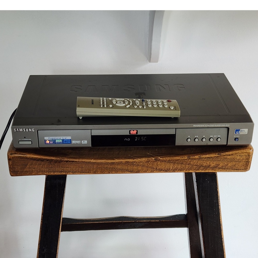 Samsung DVD-P231 Progressive Scan DVD Player Silver Grey Vtg 2003 w/OEM Remote